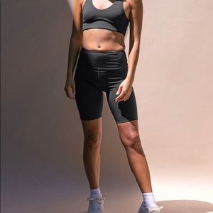Girlfriend Collective FLOAT bike short
